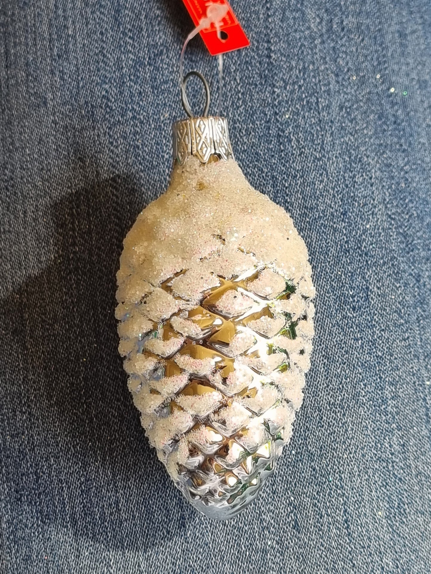 Pinecone | Small Frosted (F)