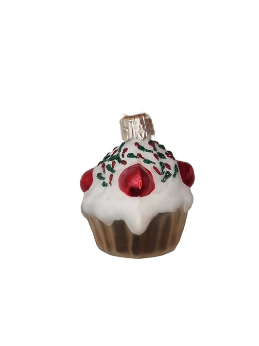 Cupcake with Cream & Cherries (M)
